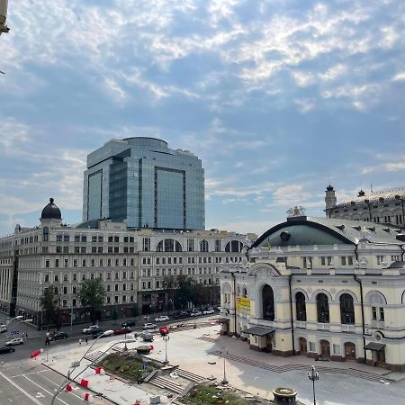 Апартаменты Amazing Opera View Киев Экстерьер фото