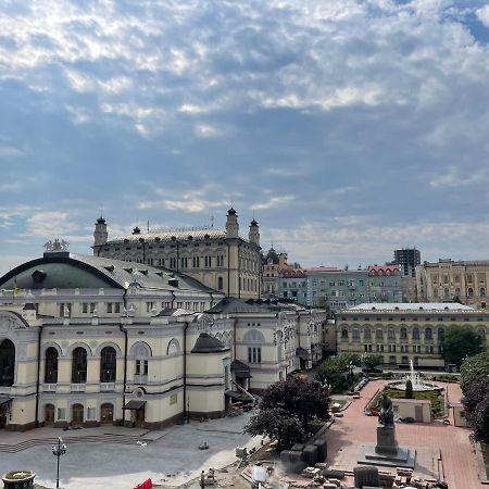 Апартаменты Amazing Opera View Киев Экстерьер фото