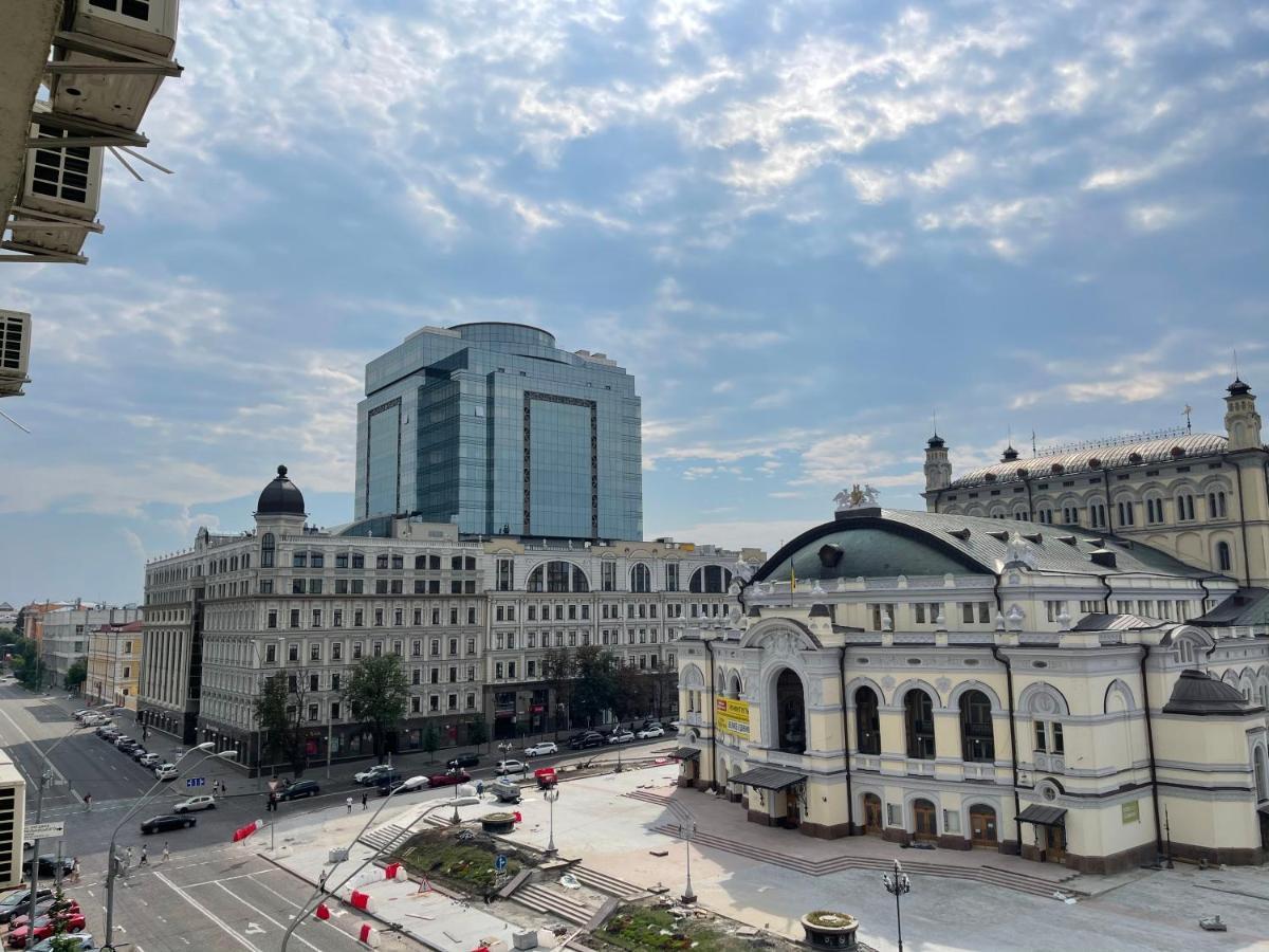 Апартаменты Amazing Opera View Киев Экстерьер фото