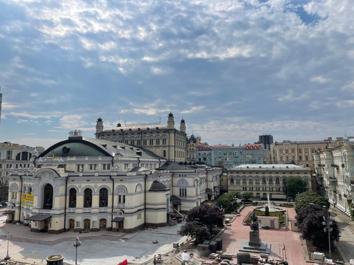 Апартаменты Amazing Opera View Киев Экстерьер фото